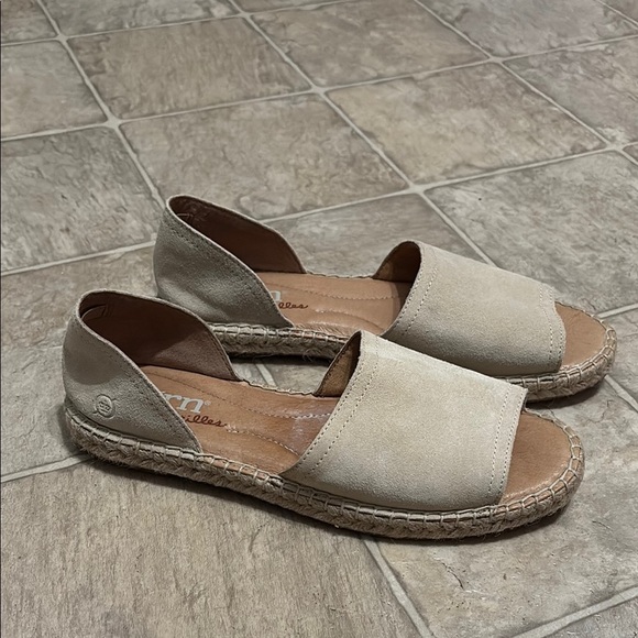 Born Women's Cream Espadrille Flats - size 8.5 -leather - open toe - Picture 1 of 6